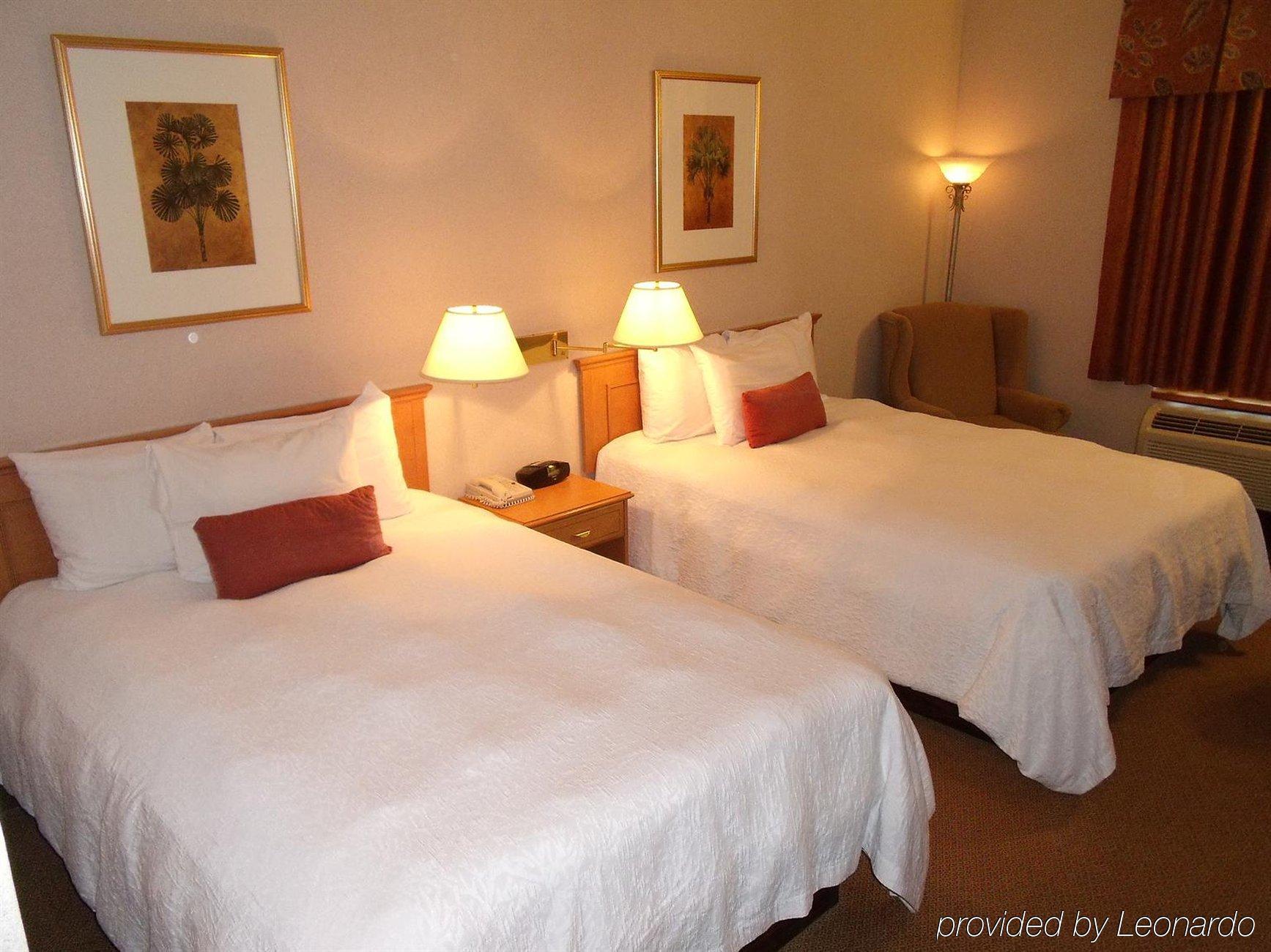 Humphry Inn And Suites Winnipeg Phòng bức ảnh