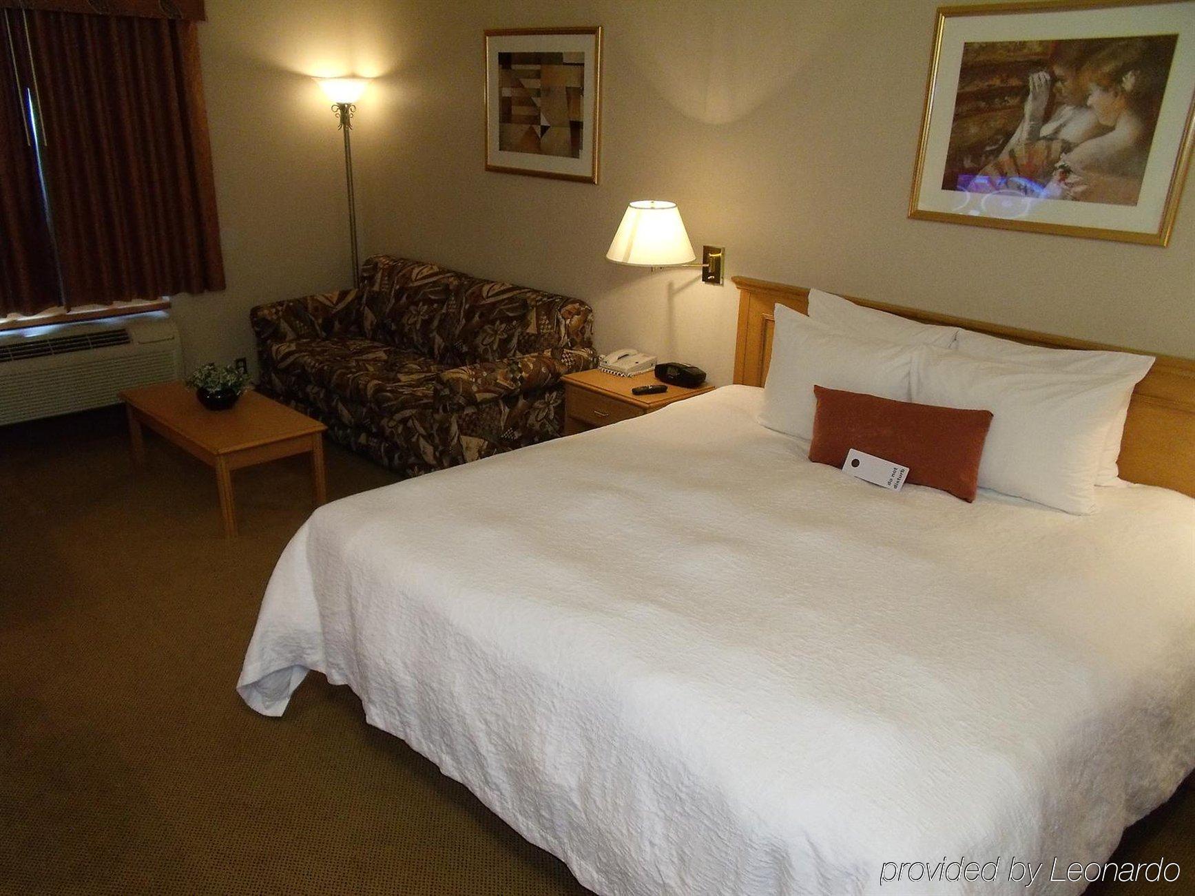 Humphry Inn And Suites Winnipeg Phòng bức ảnh